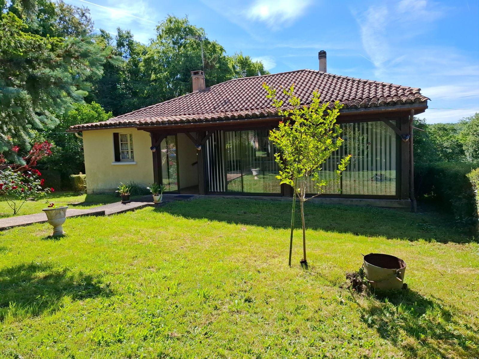 Maison Notaires Associés à Biron